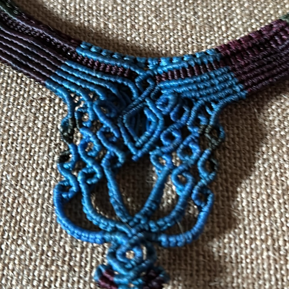 Macrame Bear necklace - Picture 7 of 7